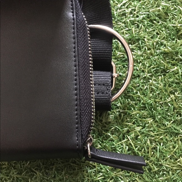 Urban outfitter black leather crossbody bag wallet - Picture 7 of 11
